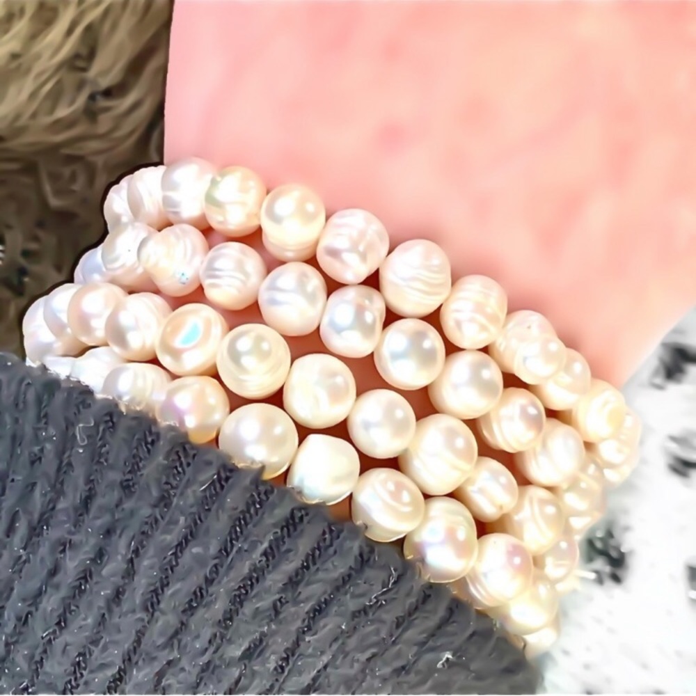 Pearl stretch bracelet